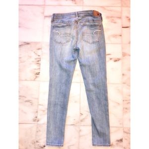Light -washed American Eagle Jeans